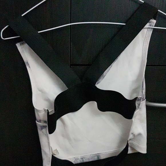 Cropped top - Picture 2 of 2